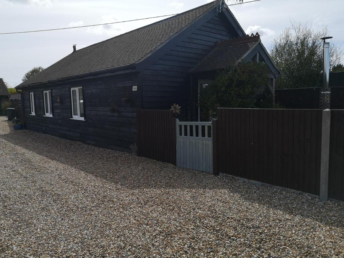 Oak Cottage With Private Log Fired Hot Tub Maidstone Exterior photo